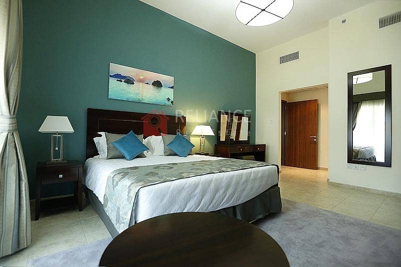 Fully Equipped Kitchen |Pool View | Middle Unit |1BR+Blcny Fully Equipped Kitchen |Pool View | Middle Unit |1BR+Blcny