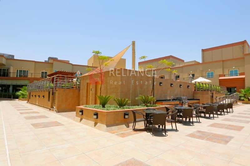 15 Fully Equipped Kitchen |Pool View | Middle Unit |1BR+Blcny