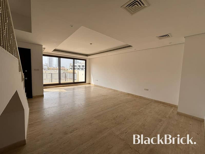 Superb Townhouse with a Wonderful Roof Terrace Superb Townhouse with a Wonderful Roof Terrace