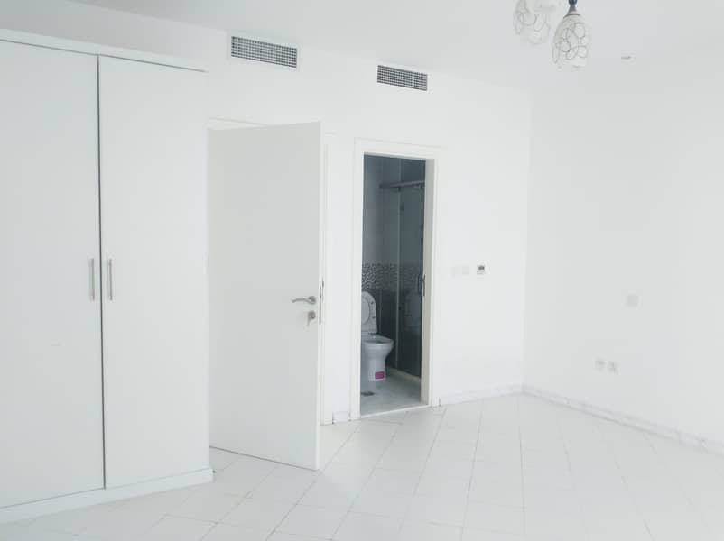 Spacious two bedroom villa with big yard, 3 baths for rent