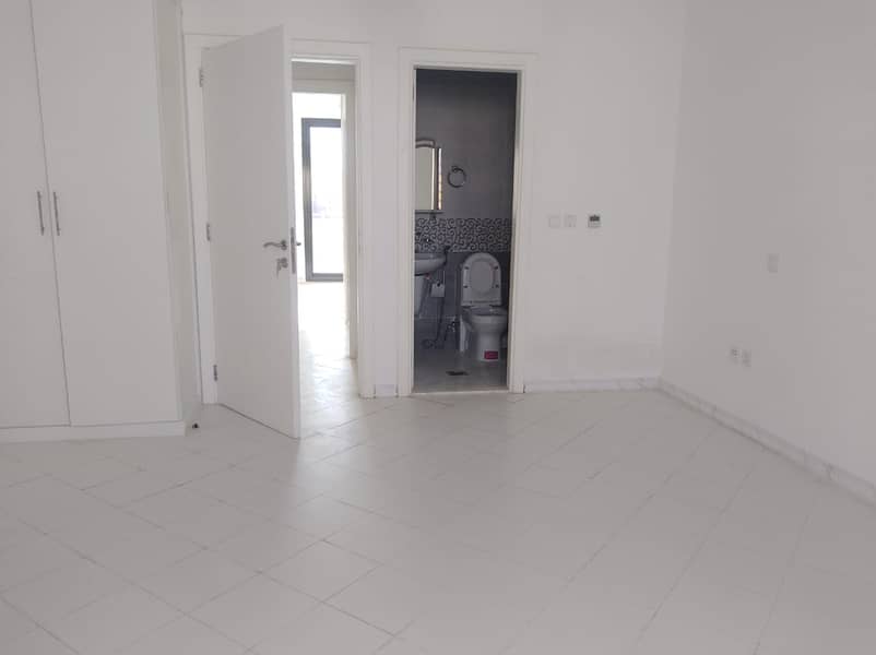 Spacious two bedroom villa with big yard, 3 baths for rent