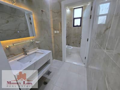 Estudio para en Alquiler en Shakhbout City, Abu Dhabi - WhatsApp Image 2024-09-29 at 11.18. 44 AM. jpeg Estudio para en Alquiler en Shakhbout City, Abu Dhabi - WhatsApp Image 2024-09-29 at 11.18. 44 AM. jpeg