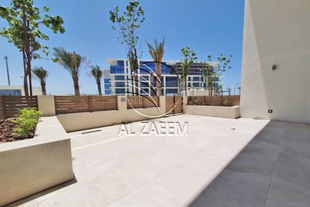 ⚡ Waterfront Home | Spacious Terrace & Direct Pool Access ⚡ | Bayut.com