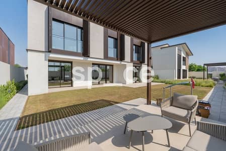 5 Bedroom Villa for Sale in Saadiyat Island, Abu Dhabi - End Unit 5BR Villa | Single Row | Luxurious Living