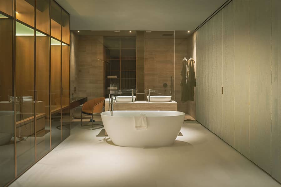 2 Bath 1. jpg