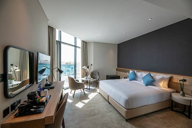8 Premiem with Balcony Sea View. jpg