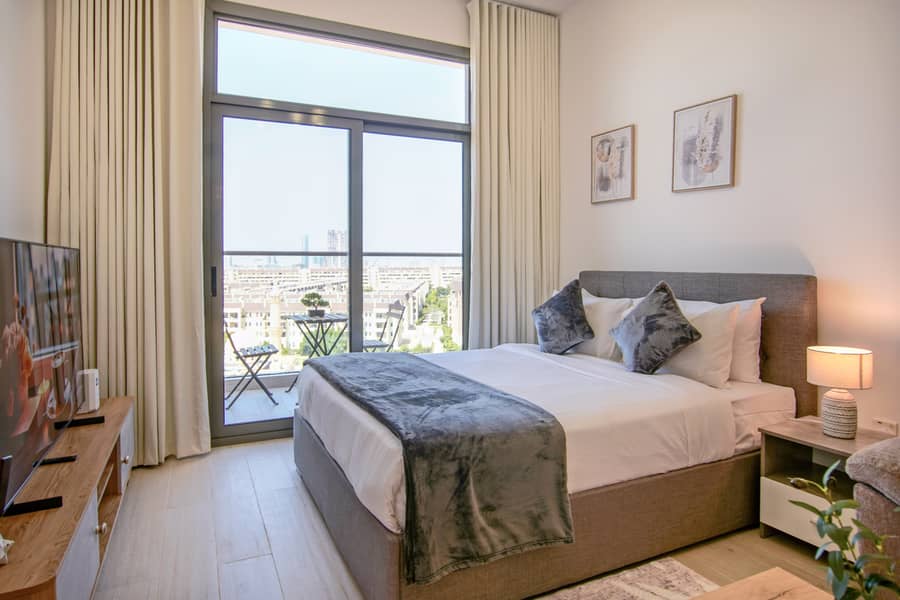 5 Bed LH. jpg