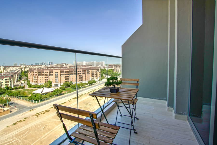 10 Balcony LH. jpg