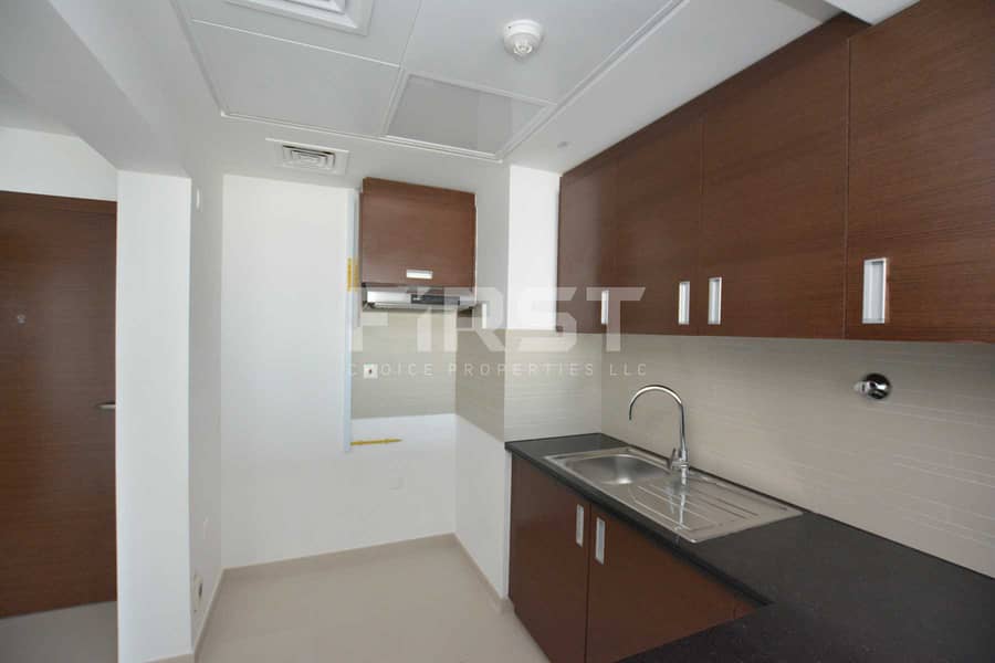 9 Internal Photo of 1 Bedroom Apartment in The Gate Tower Shams Abu Dhabi Al Reem Island Abu Dhabi UAE (5). jpg