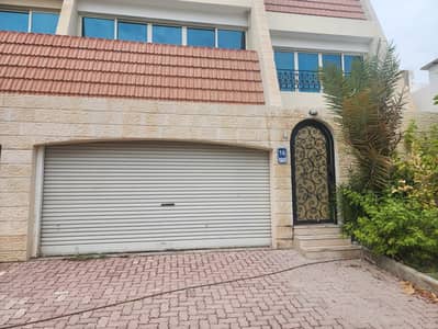 Villa in Karama