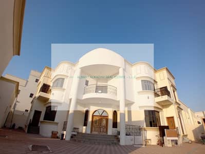 فيلا تجارية  للايجار في بني ياس، أبوظبي - IMG-20241004-WA0005. jpg