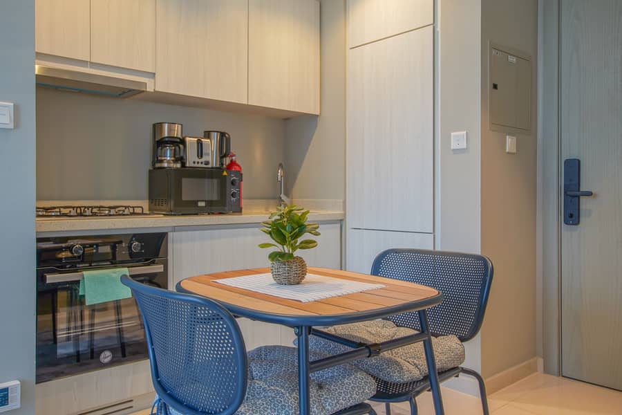7 Kitchen. jpg