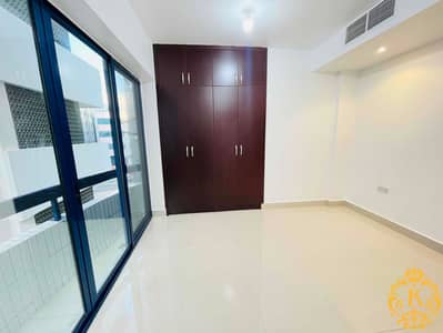 Fantastic 1 Bedroom hall apartment available with central ac and balcony wardrobe very clean flat for 48k