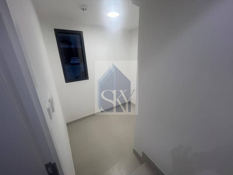 6 84cc80db-7fe6-410c-a186-738c5dce08a5. jpg