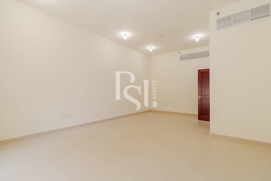 5 pearl-residence-saadiyat-island-abu-dhabi-living-area (1). jpg