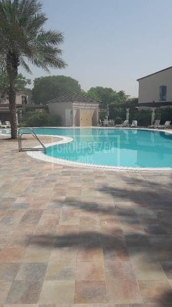 3bdr townhouse back to the pool in Green Community Prime Location