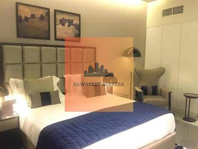 Luxurious Fully Furnished 3 Bedroom Apartment ! close Kitchen ! Vacant unit