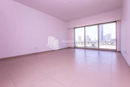 استوديو  للبيع في جزيرة الريم، أبوظبي - studio-apartment-al-reem-island-shams-abu-dhabi-gate-tower-2-living-dining. JPG