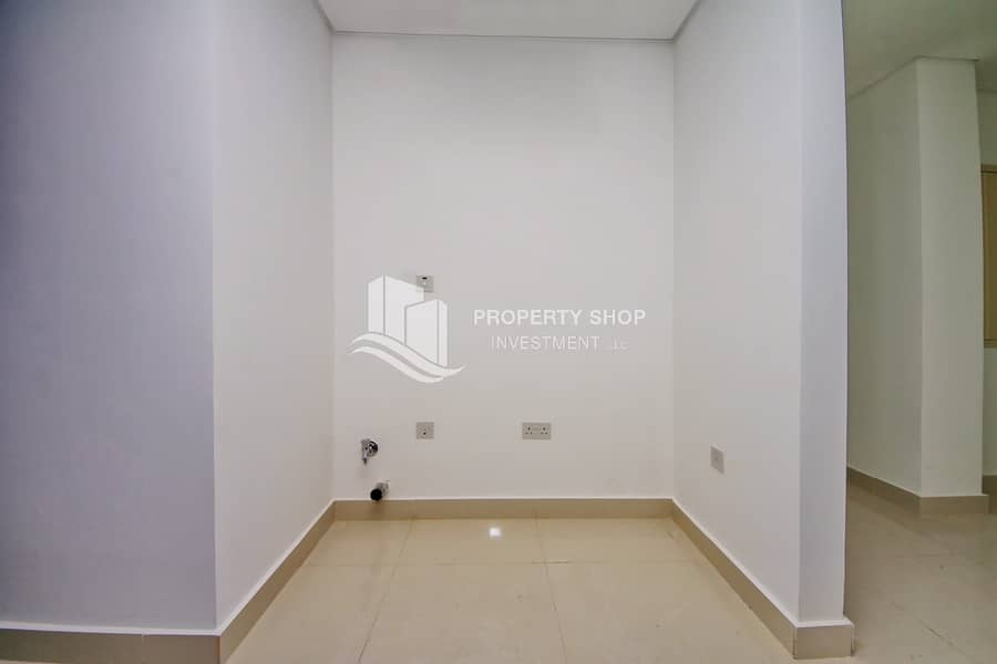11 2-br-apartment-abu-dhabi-al-reem-island-marina-square-mag-5-residences-laundry-area. JPG