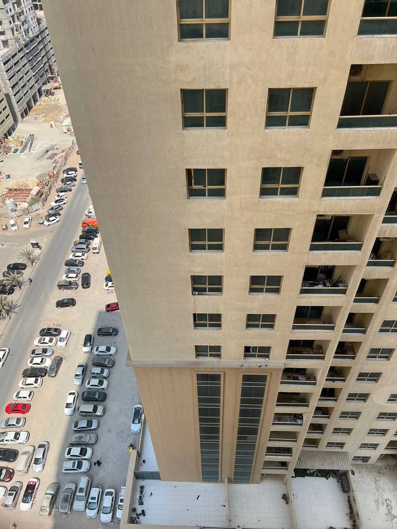 14 building_side. jpg