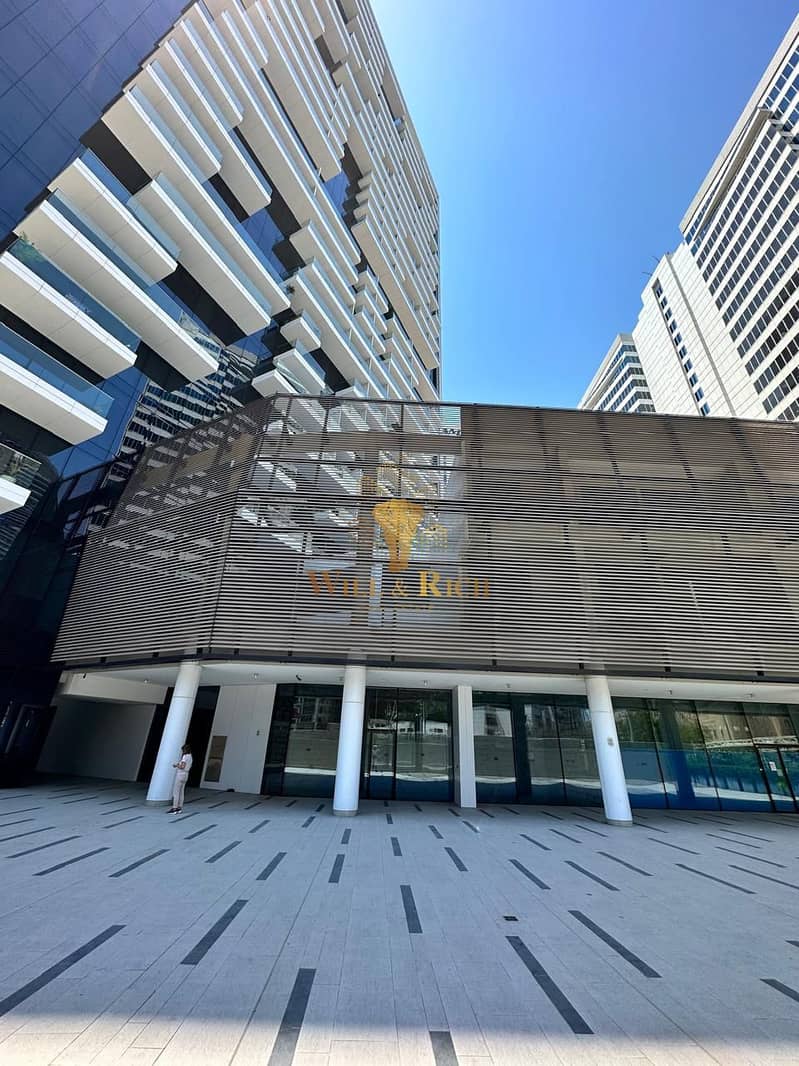 COMBINED SPACE PRIME LOCATION SPACIOUS VACANT