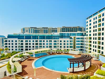2-Bedroom Apartment with Canal and Pool View