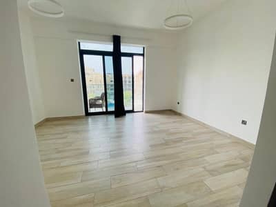 PREMIUM BUILDING | READY TO MOVE | FITTED KITCHEN