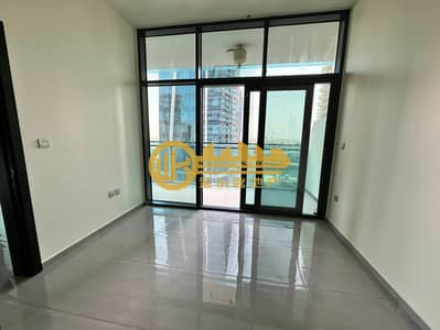Spacious 1BR /  Vacant / Prime Location
