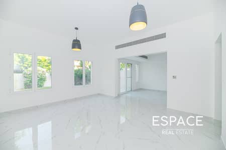 3 Bedroom Villa for Rent in The Lakes, Dubai - Near Pool | Vacant Soon | Fully Upgraded