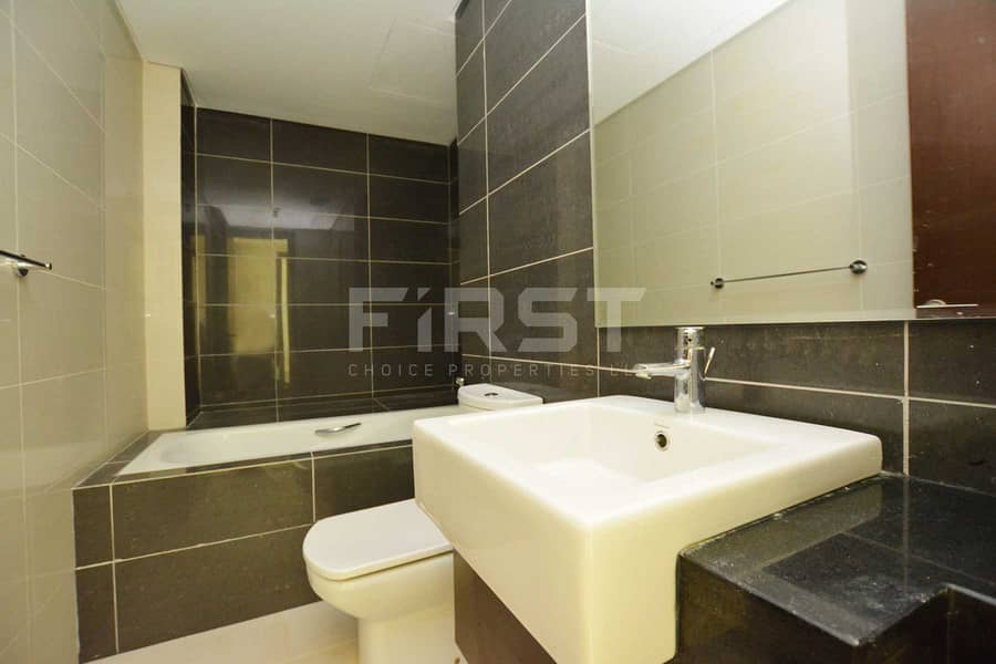 12 Internal Photo of 1 Bedroom Apartment in Al Maha Tower Marina Square Al Reem Island Abu Dhabi UAE (25). jpg