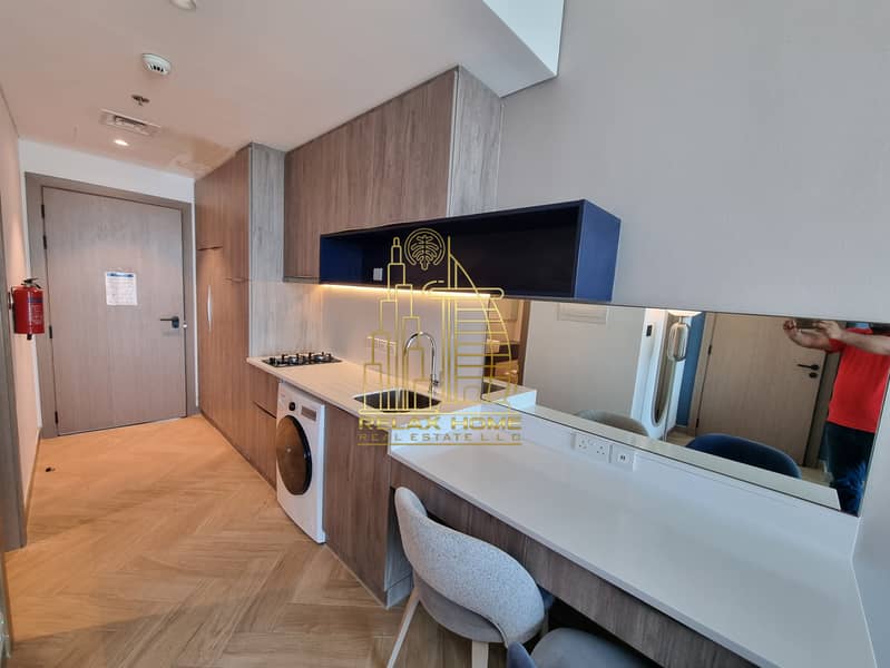 Huge Studio All Bills Included Full Furnished Prime Location