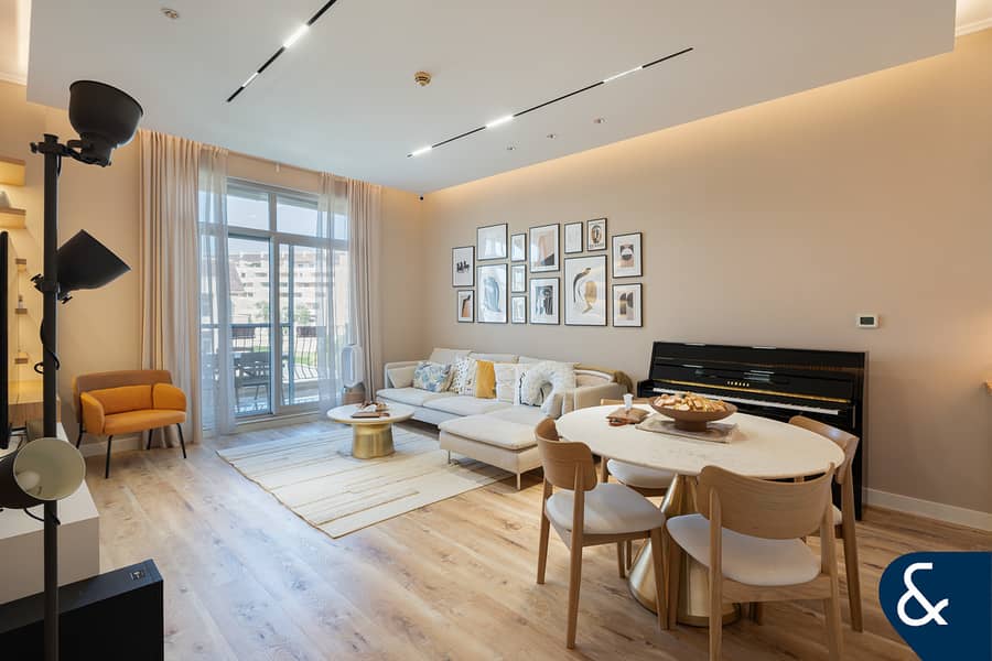 Garden View | Full Upgrades | 2 Bed + Maid Garden View | Full Upgrades | 2 Bed + Maid