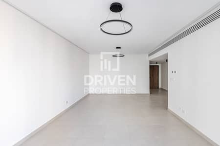 Huge Layout | Vacant Apt and Prime Location