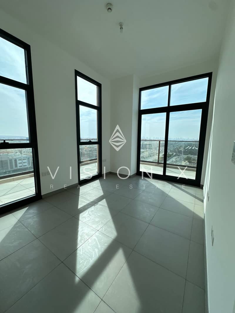 Luxurious 1BR Flat in Vibrant Al Mamsha, Muwaileh