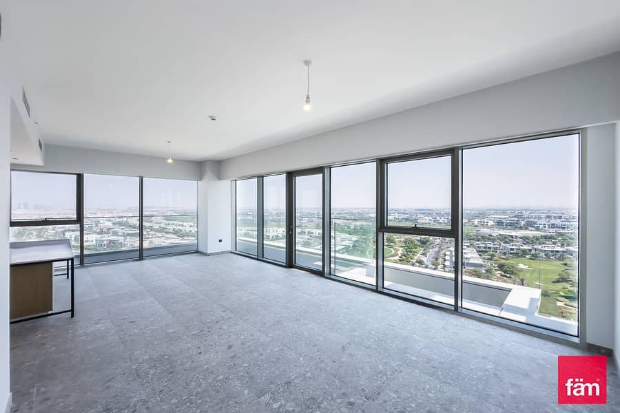 Golf Course View | Infinity Pool | Prime Location Golf Course View | Infinity Pool | Prime Location