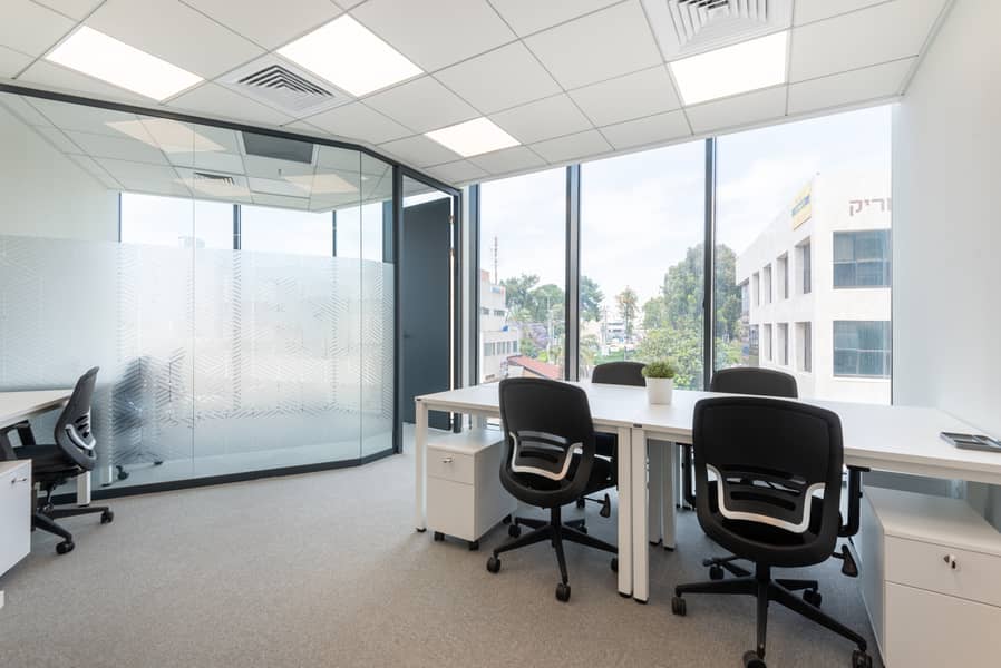 10 Spaces Menivim 5788 Kfar Saba Israel Large Office 2. jpg