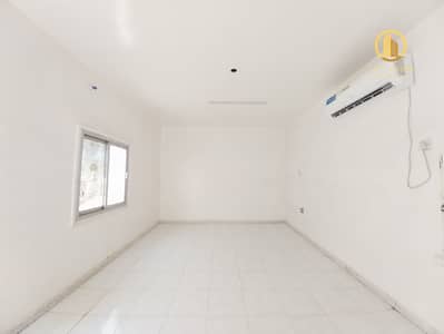 Fully renovated!Spacious 6bedroom Villa 3 kitchen inside ac 4 master room al sabkha sharjah