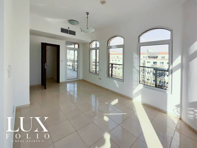 Corner unit Ready to move in 3 BHK duplex