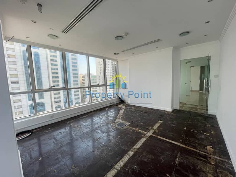 78 SQM Office Space for RENT Spacious Layout Ideal Office Location