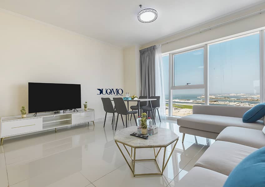 5 living room 2 with a view. png