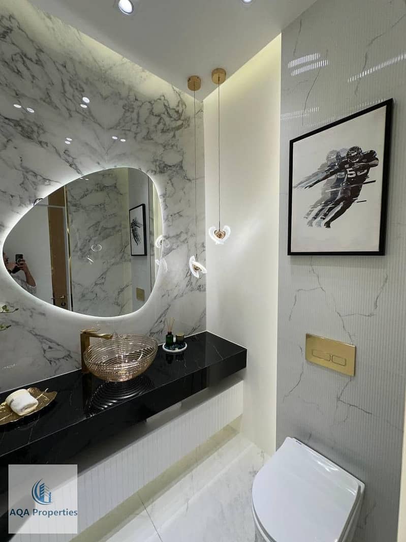 8 bath. jpg