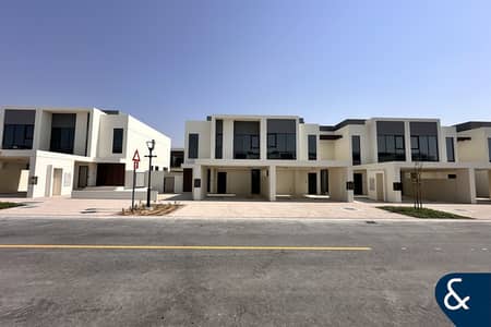 Single Row | Near Pool | First Tenant
