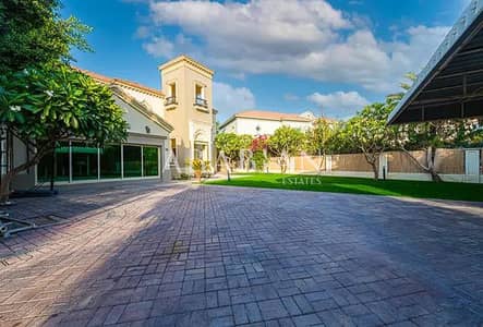 Renovation Opp | Vacant on Transfer | Skyline View
