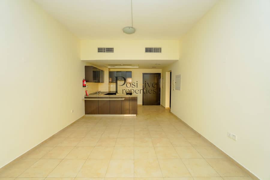 Vacant | Spacious | Open Kitchen