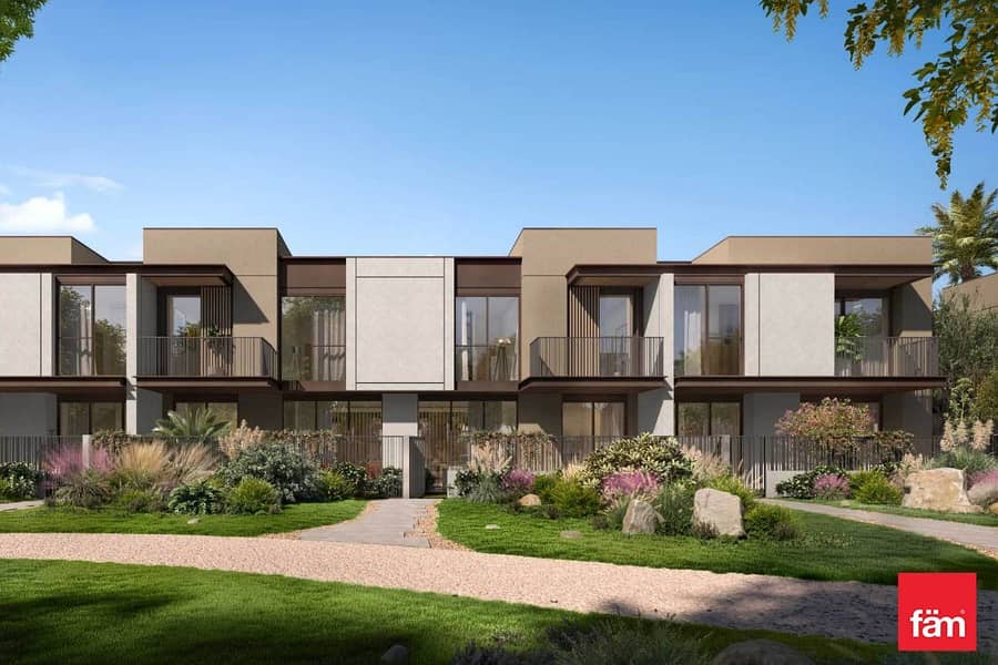 4br next to park and pool single row