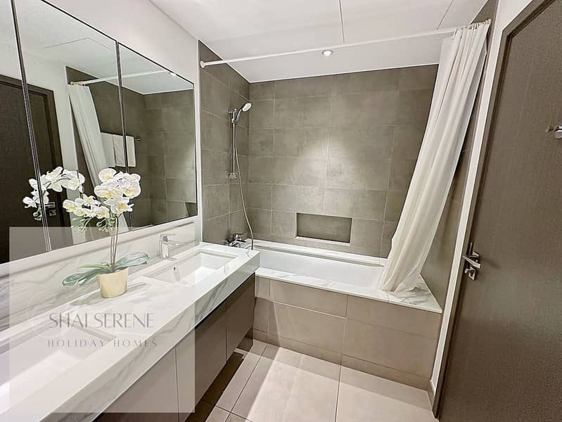 19 Main Bathroom - IMG_3006. jpg