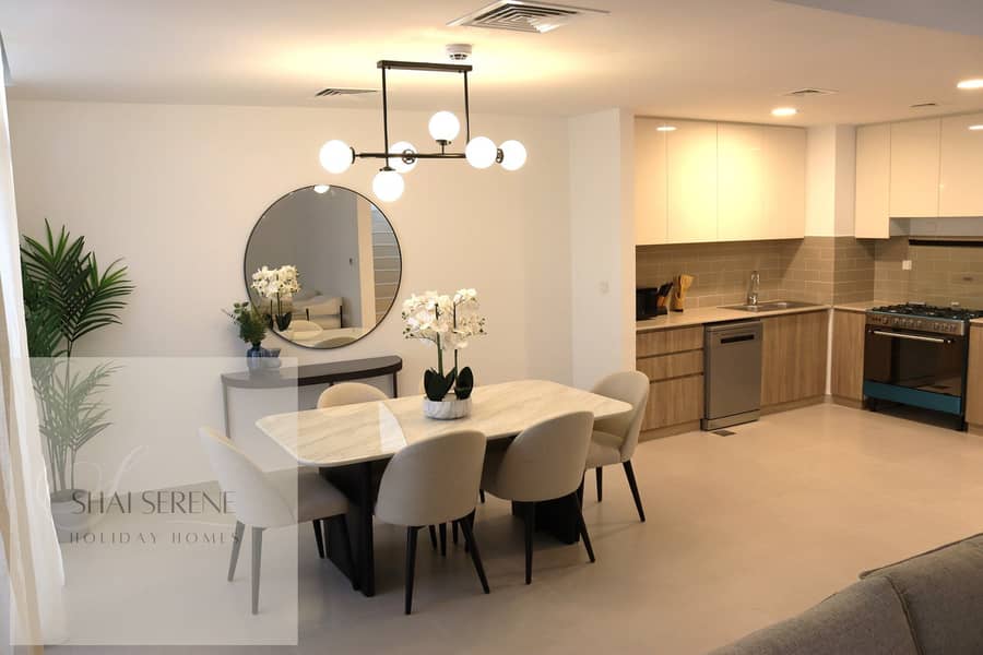 2 4. Kitchen Dining Area. JPG