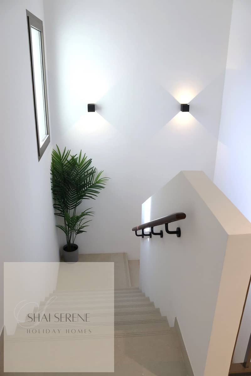 17 25. Staircase. JPG