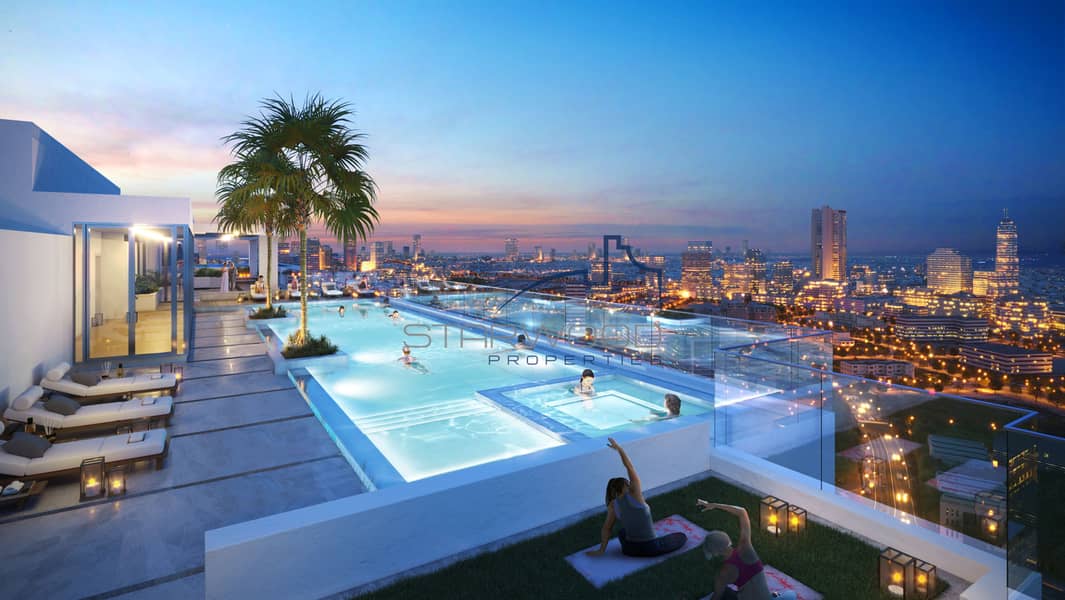 23 Roof Top Infinity Pool. jpg