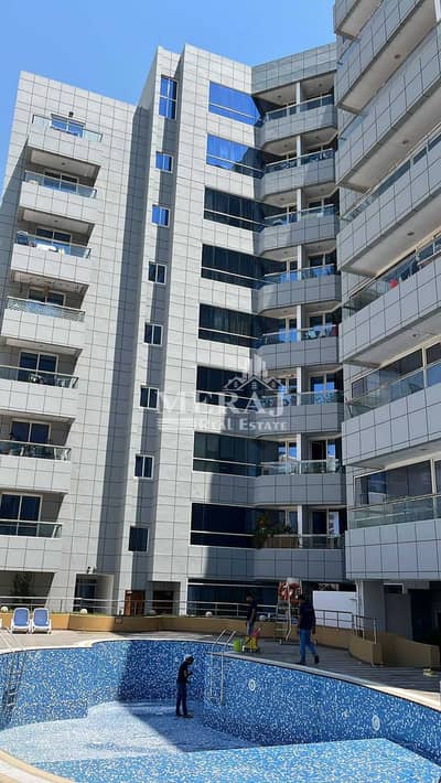 Distress Deal / 2 BHK/ Silicon Heights 2 / 1170 sq. ft/ Price 1.1 M